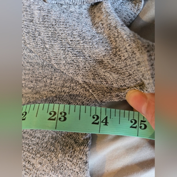 Wilfred Free | Gray Relaxed Short Sleeve T-Shirt, Size M - Picture 7 of 7